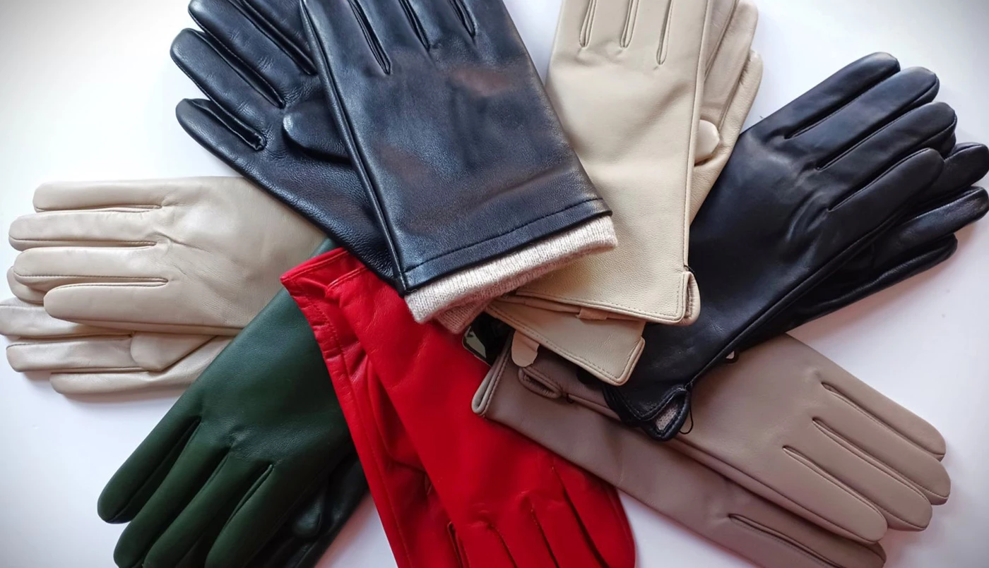 Ръкавици, портфейли, колани