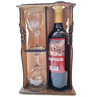 Кутия с вино и чаши Кутия с вино и чаши