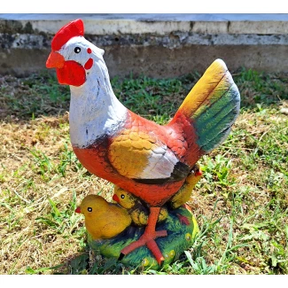 Градинска фигура "Кокошка с пиленца"